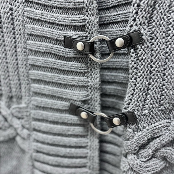 Gray Knit Cardigan with Toggle Closing - Picture 2 of 7